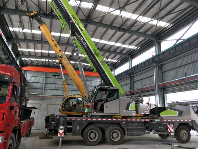 浦江县高空车出租需要注意哪些安全事项？